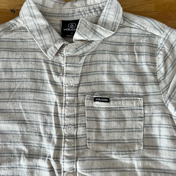 Volcom Light Gray Striped Button Down Shirt - Picture 2 of 5